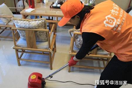 創(chuàng)業(yè)新藍(lán)海 為何家政服務(wù)加盟與家居裝飾雙軌并行？